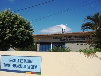 Escola Tomé Francisco, de Quixaba, é a 3ª no ranking da classificação do Ensino Fundamental Anos Finais do Ideb - PE Notícias