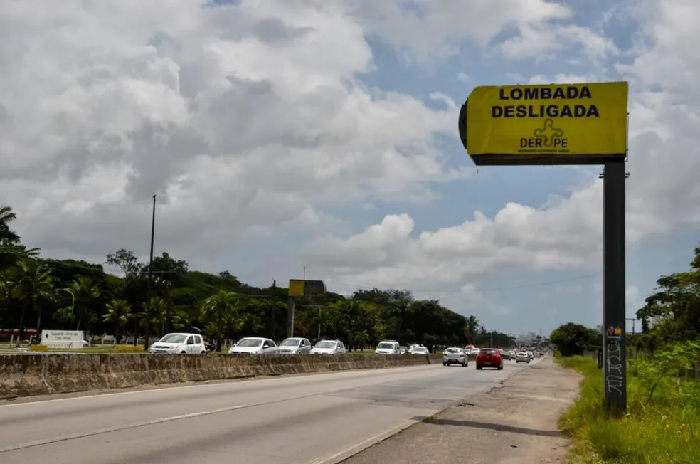 DER-PE desliga lombadas eletrônicas devido ao feriadão da Proclamação da  República - PE Notícias