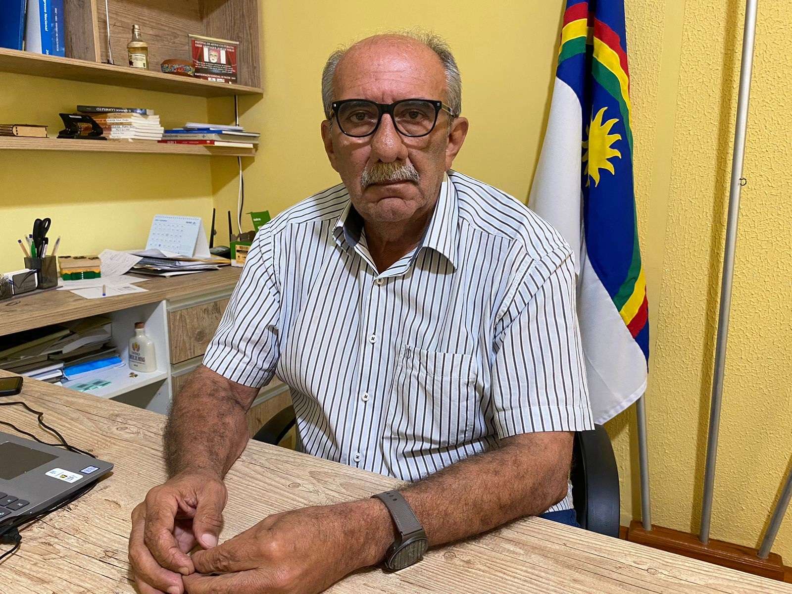 Prefeito Luciano Torres decide cortar parte do seu salário, do vice e de  secretários para ajustar as contas municipais - PE Notícias