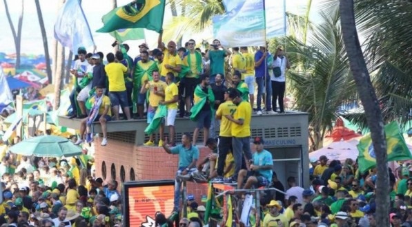 Recife teve protesto de direita e da esquerda nesse dia 7 de Setembro